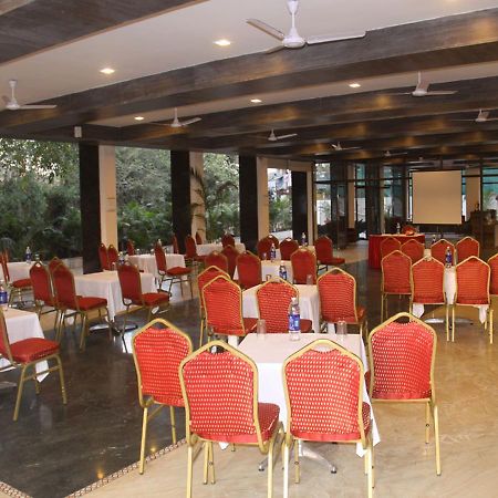 Hotel Three G Shirdi Ngoại thất bức ảnh