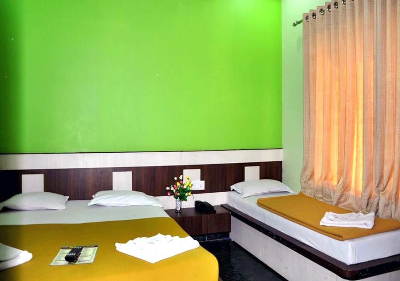 Hotel Three G Shirdi Ngoại thất bức ảnh