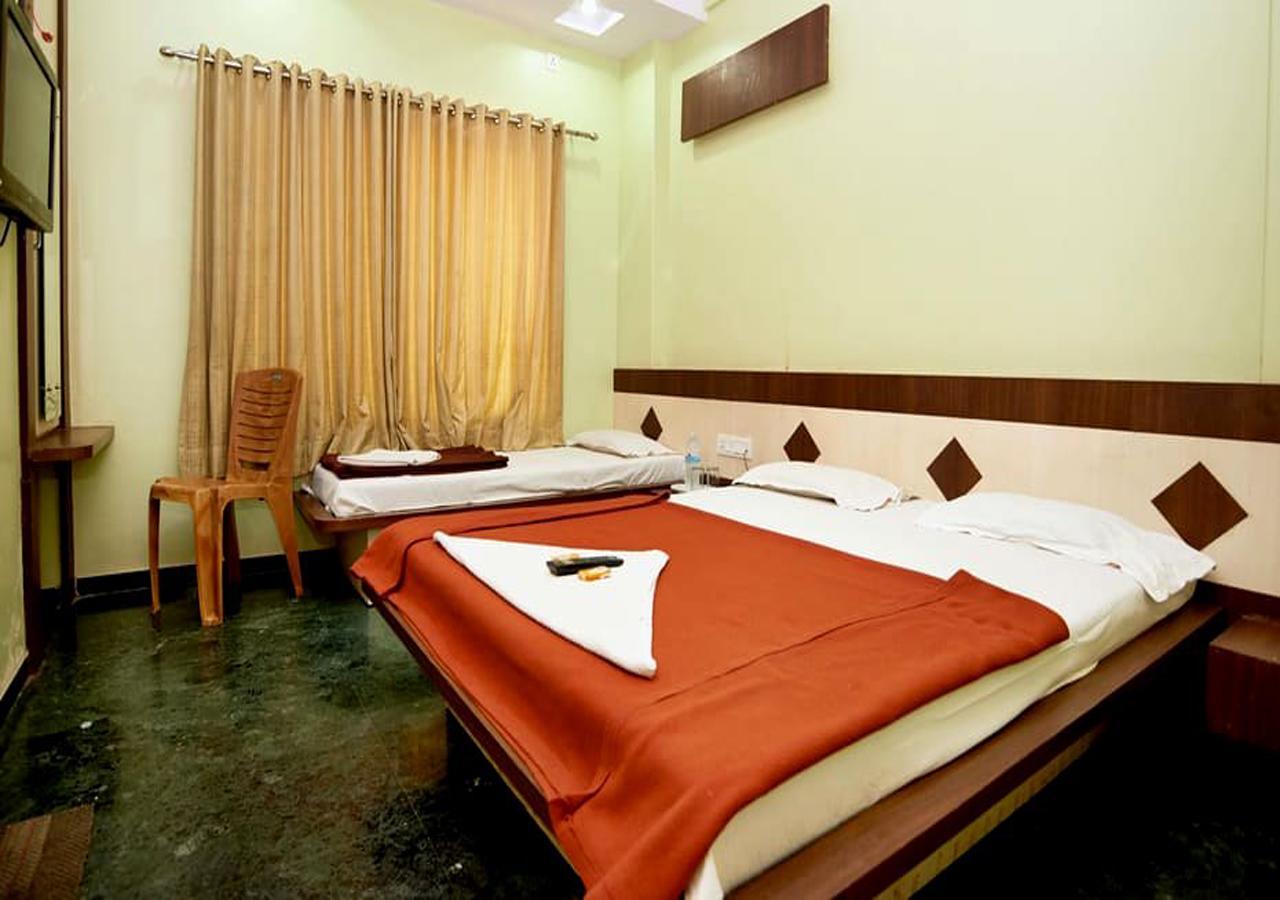Hotel Three G Shirdi Ngoại thất bức ảnh